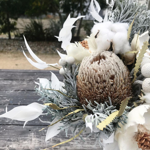 スノーホワイトの冬ブーケ / ウェディングブーケ ドライフラワーブーケ 冬婚 白ブーケ 結婚式前撮り ブートニア ウェディングブーケ ドライフラワーブーケ 結婚式前撮り ブートニア