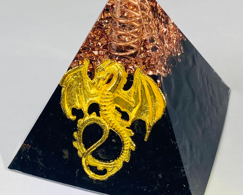 ≪受注制作≫【まよけ・やくよけ・トラブル回避】ドラゴン ピラミッド