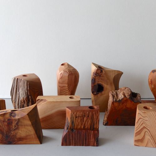 屋久杉　置物　花器 sale】屋久杉の一輪挿し（P） 一輪挿し・花瓶・花器 PINT 通販