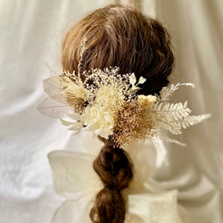 ナチュラルカラーのプリザーブドフラワーのヘッドドレス　／ウェディング　振袖　袴　卒業式　成人式　結婚式 5枚目の画像