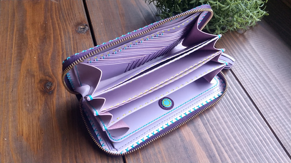 大きな小銭入れの長財布：札入れ2つのタイプ（パープルxラベンダー