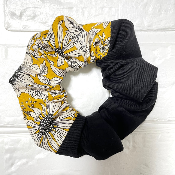 ◇北欧ボタニカルシュシュ レトロフラワーマスタードイエロー×ブラック