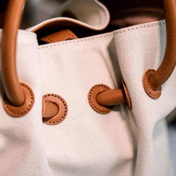 亞麻和真皮 2 路包 6 號帆布單肩包麻帆布 [已生成] 第7張的照片