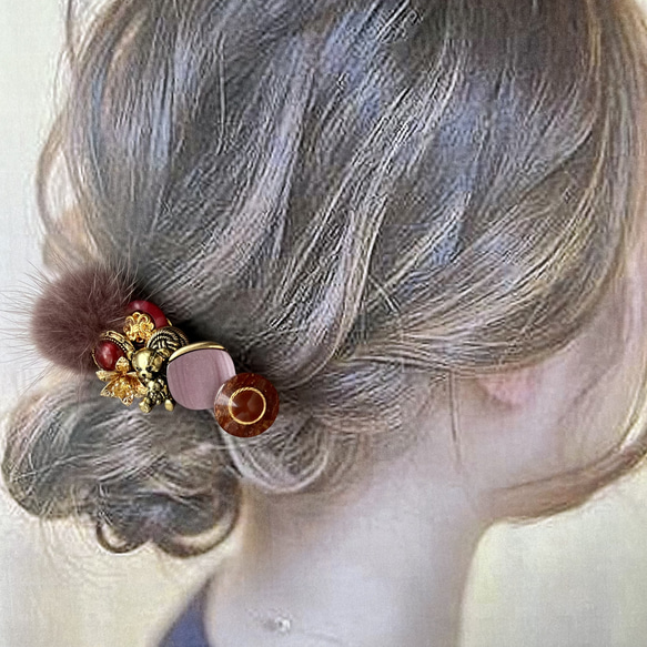 ボルドーとファーの秋色ヘアクリップ  テディベアとボルドーの大人可愛いボタンアクセサリー 5枚目の画像