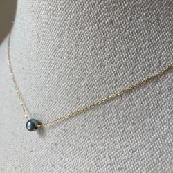 《あこや真珠》ステンレスチェーン　スルーネックレス　ブルーグレー 3枚目の画像