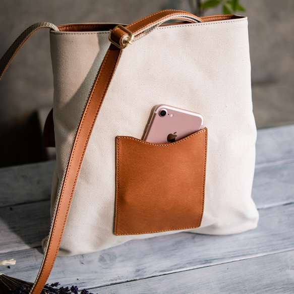 亞麻和真皮緞帶單肩包，採用 6 號帆布製成 [橡木] 第5張的照片