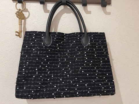 LINTONツィード　トートバック　ブラック系