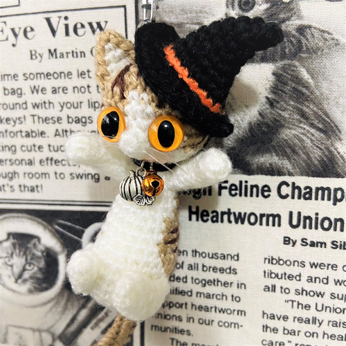 ハロウィンのび～茶トラ猫キーホルダー☆あみぐるみ☆受注製作品