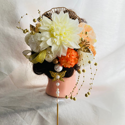 揺れる大ぶりパール簪   ホワイトダリア&シャーベットオレンジピオニー　パールチェーンシャワー　結婚式　成人式 3枚目の画像