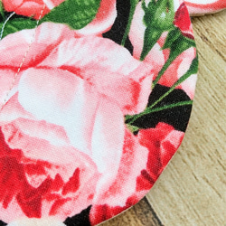 ☆コースター２枚組　裏表使える まんまる布コースター  デジタルプリント鮮やか赤いバラ 2枚目の画像