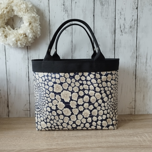 1点限り＊LIBERTY＊シボ入りラミネートバッグ＊グランド・ロイオール