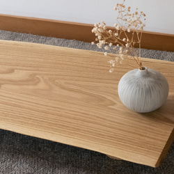 【送料無料】木製一枚板の飾り台（L）タモ無垢材 1枚目の画像