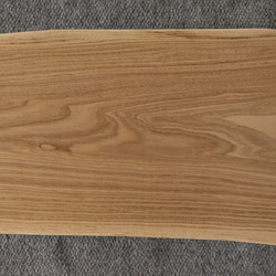 【送料無料】木製一枚板の飾り台（L）タモ無垢材 3枚目の画像