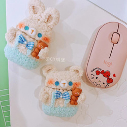 オーバーオールのうさぎ/熊☆AirPods case 1/2/3/pro ケース☆お正月ハンドメイド春色新作2023 2枚目の画像