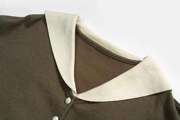 咖色 海軍領復古針織上衣 撞色短款V領收腰寬鬆毛衣 彈力針織衫 第3張的照片