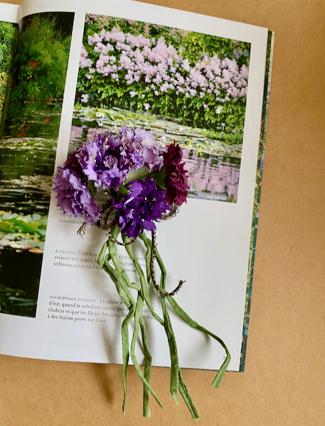 布花  矢車草のワイルドブーケコサージュ パープル