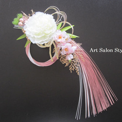 【お正月ハンドメイド2024】桜とピオニー　薄紫白の水引飾り 1枚目の画像