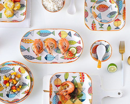 高級陶器の飾り皿と魚の形が可愛らしいお皿のセット お椀・ボウル・鉢