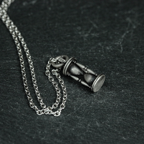 SANDGLASS NECKLACE | CHRONOIZM