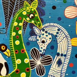 アフリカ絵画『 Colorful giraffe family 』ティンガ×２ by Mawazo 28*35cm 2枚目の画像