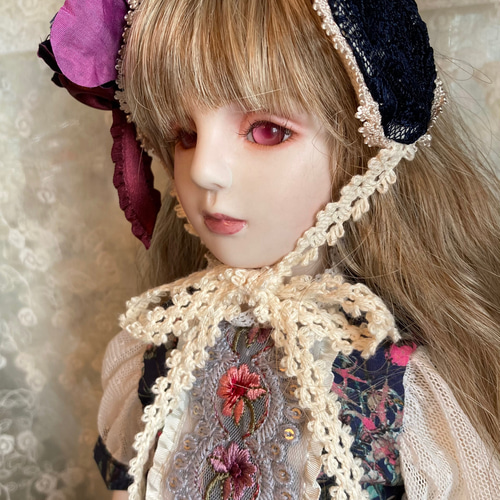 ビスクドール　花柄ドレス　女の子　約20cm 創作ビスクドール人形 黒地花柄のロングドレスの女の子 その他