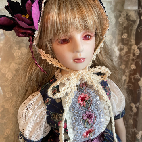 創作ビスクドール人形 黒地花柄のロングドレスの女の子 その他人形