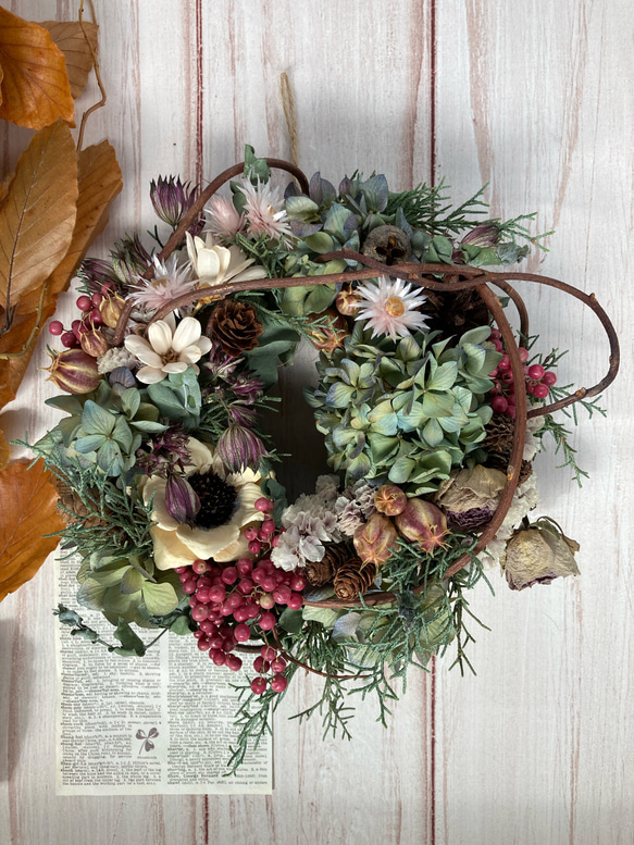 秋色紫陽花と小花の秋リース:ドライフラワーリース リース 花うさぎと  