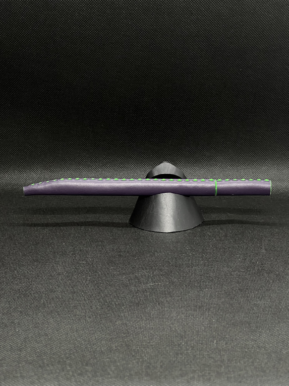 本革 １本挿し 鉛筆ケース・シングル[革組子]：紫／蛍光グリーン 1枚目の画像