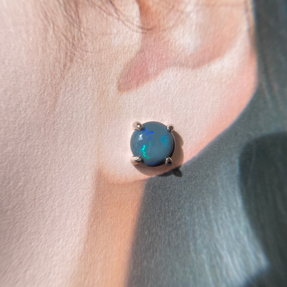 天然ブラックオパール片耳シルバーピアス☆オーストラリア産原石から  