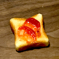 小さい食パンの食品サンプル　20g 3枚目の画像