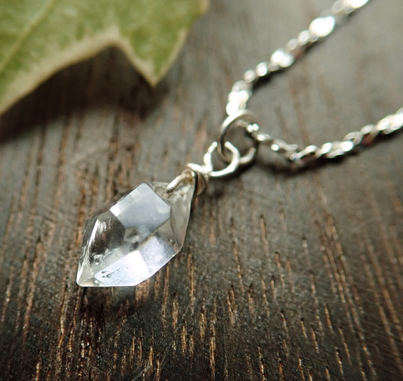 ハーキマーダイヤモンドのシルバーネックレス 2枚目の画像