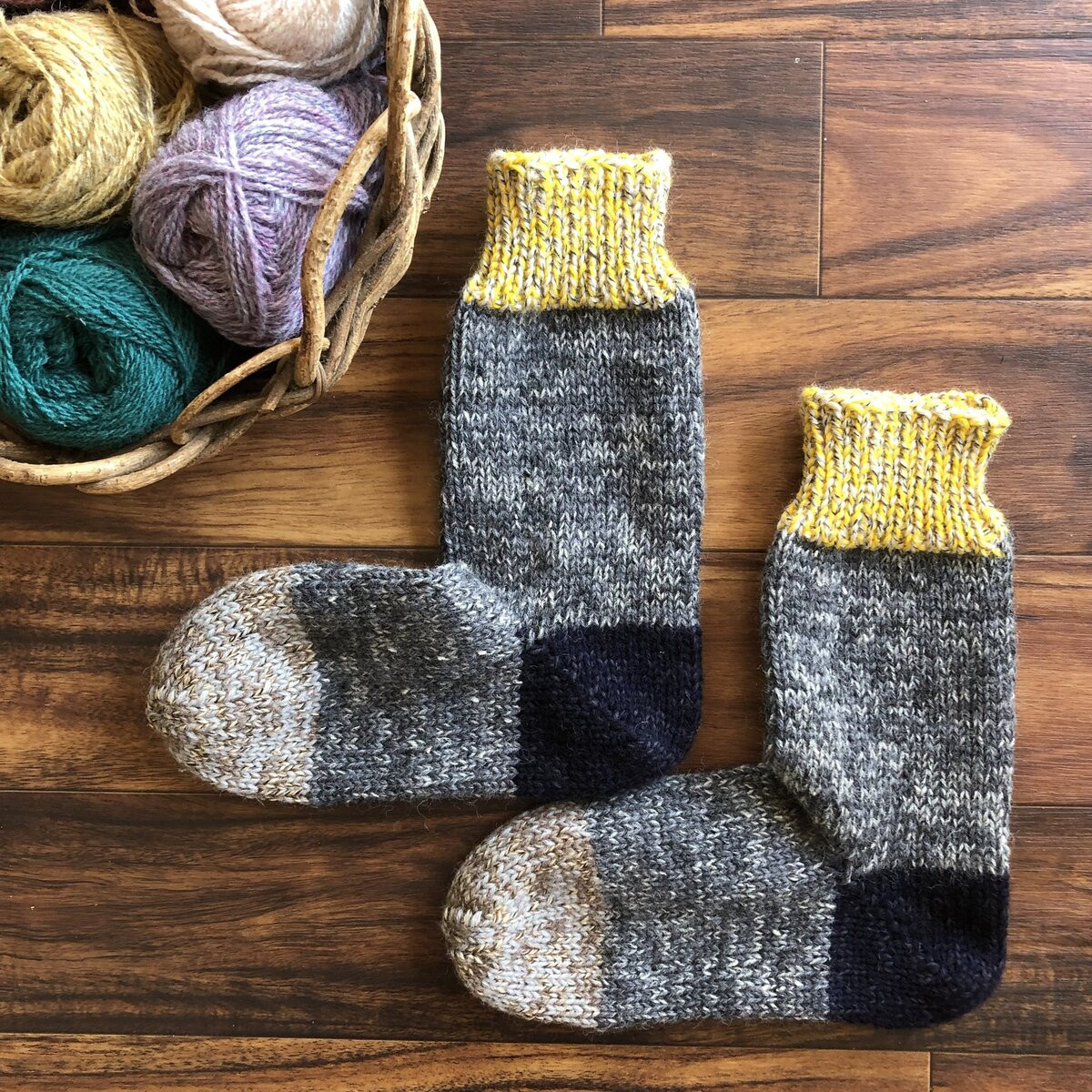 手編み くつした 頼り 靴下（20-22cm）040@プルーン② 