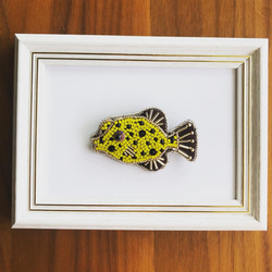 ✴︎魚シリーズ✴︎ミナミハコフグのビーズ刺繍ブローチ 2枚目の画像