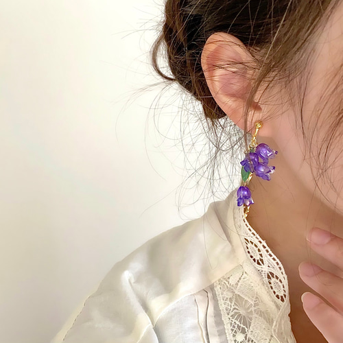 こぼれ咲くリンドウのイヤリング(ピアス) イヤリング