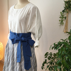 【世界最初】手描き友禅ロールスカート（青い色 / 日本産シルク100％） 4枚目の画像