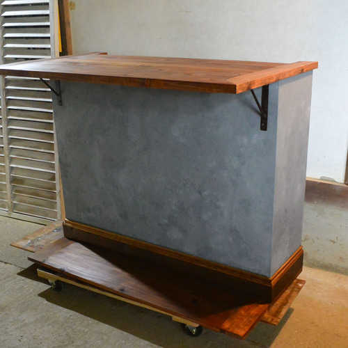 クラシカル バーカウンター アンティーク調 幅147cm 高さ102cm