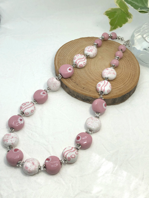 【Kazuri Beads】セラミック ネックレス （ピンク） 1枚目の画像