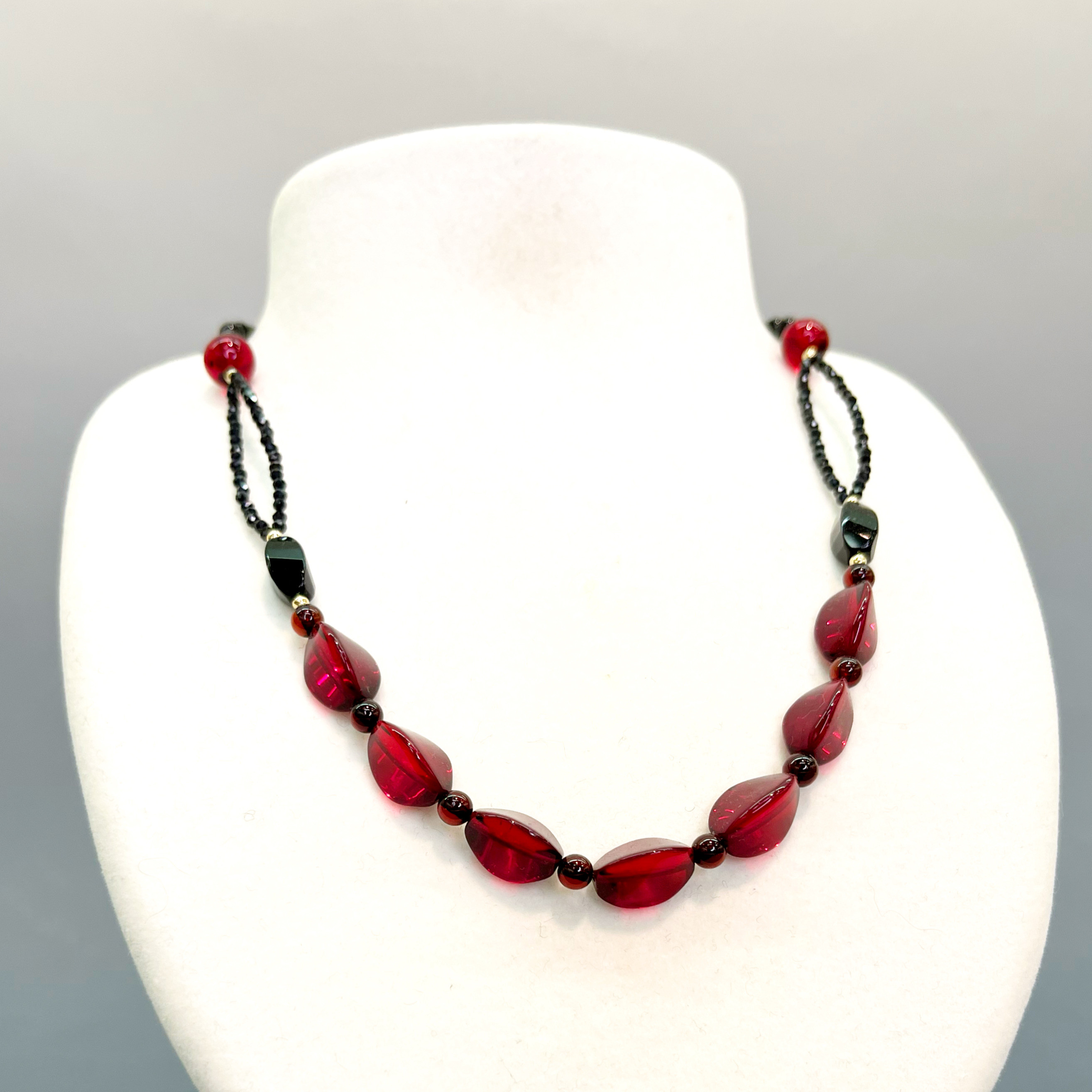 ✩赤琥珀ネックレス✩