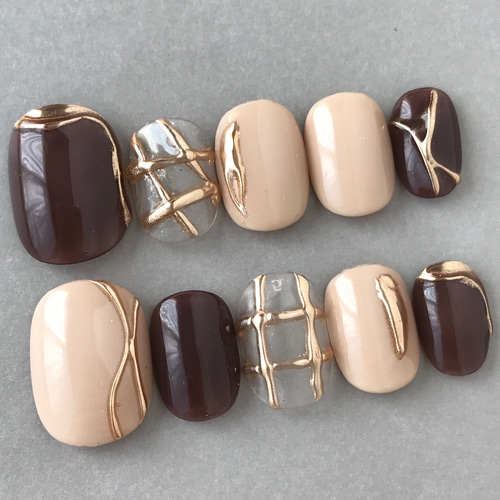 ブラウンとベージュの大人秋ニュアンスネイル ネイルチップ