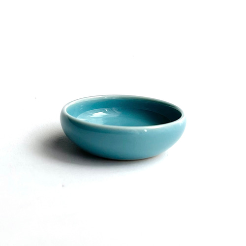 京焼・清水焼】菊花青磁5.5寸皿 手塩皿(おてしょさら)添えて 中