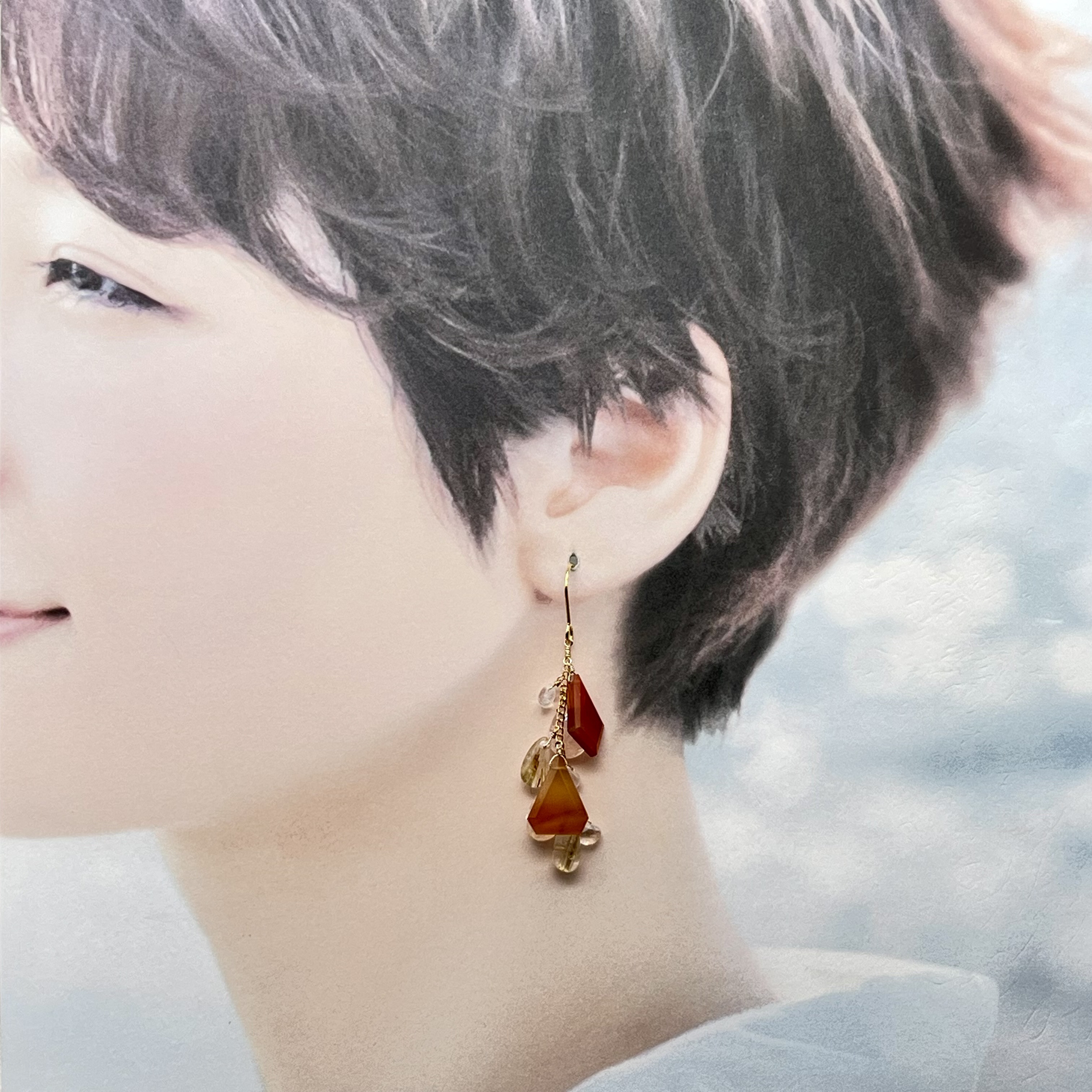 透明感のある ブルームーンストーン と ルチル の シャンデリアピアス　14kgf