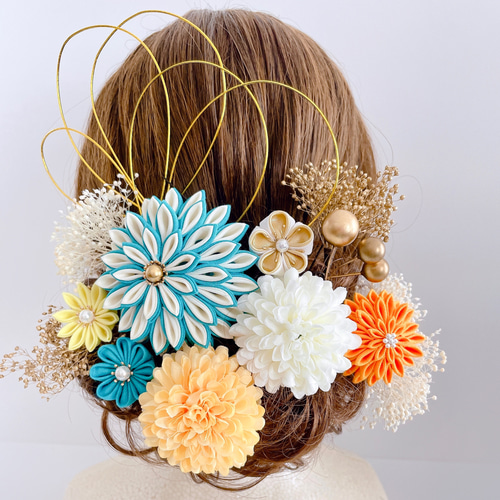 つまみ細工髪飾り　　コメント専用ページ つまみ細工 髪飾り ポンポンマム 【ターコイズブルー×オレンジ】成人式
