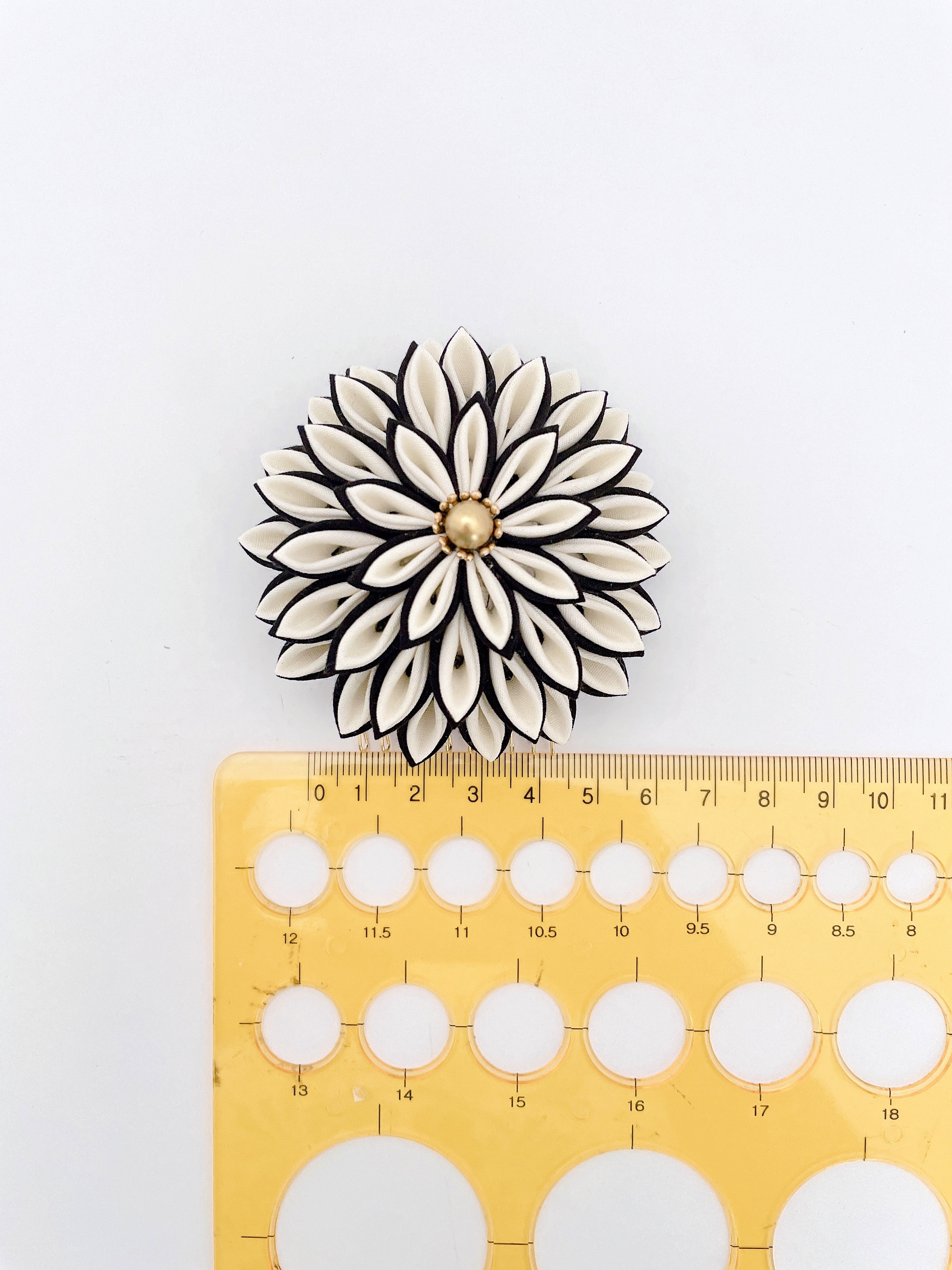 つまみ細工　髪飾り　ポンポンマム　【ターコイズブルー×オレンジ】成人式　ウェディング　和装　アーティフィシャルフラワー