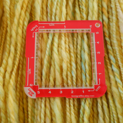 tenna + 手つむぎ毛糸  手紡ぎ糸 毛糸 メリノウール  黄色 約80g #1430 5枚目の画像