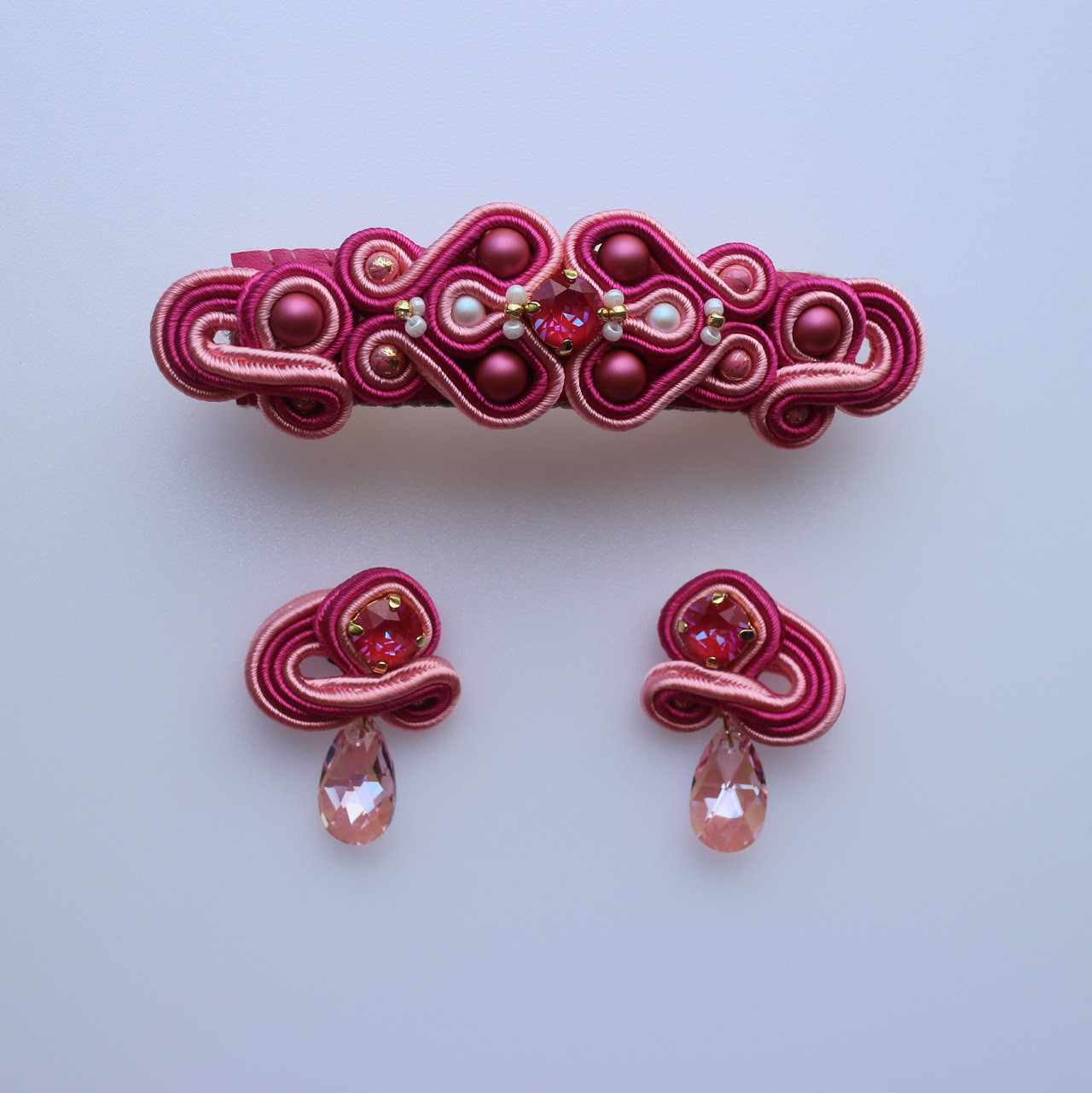 【Millie-ミリー-】 soutache（ソウタシエ）ピアスorイヤリング ［ピンク系］　2点セット