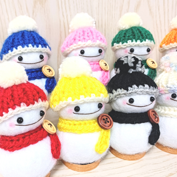 再販*Snow Man*全9カラー*Creema限定*冬支度ハンドメイド*フェルト*雪だるま*手編み*ニット帽*飾り 11枚目の画像