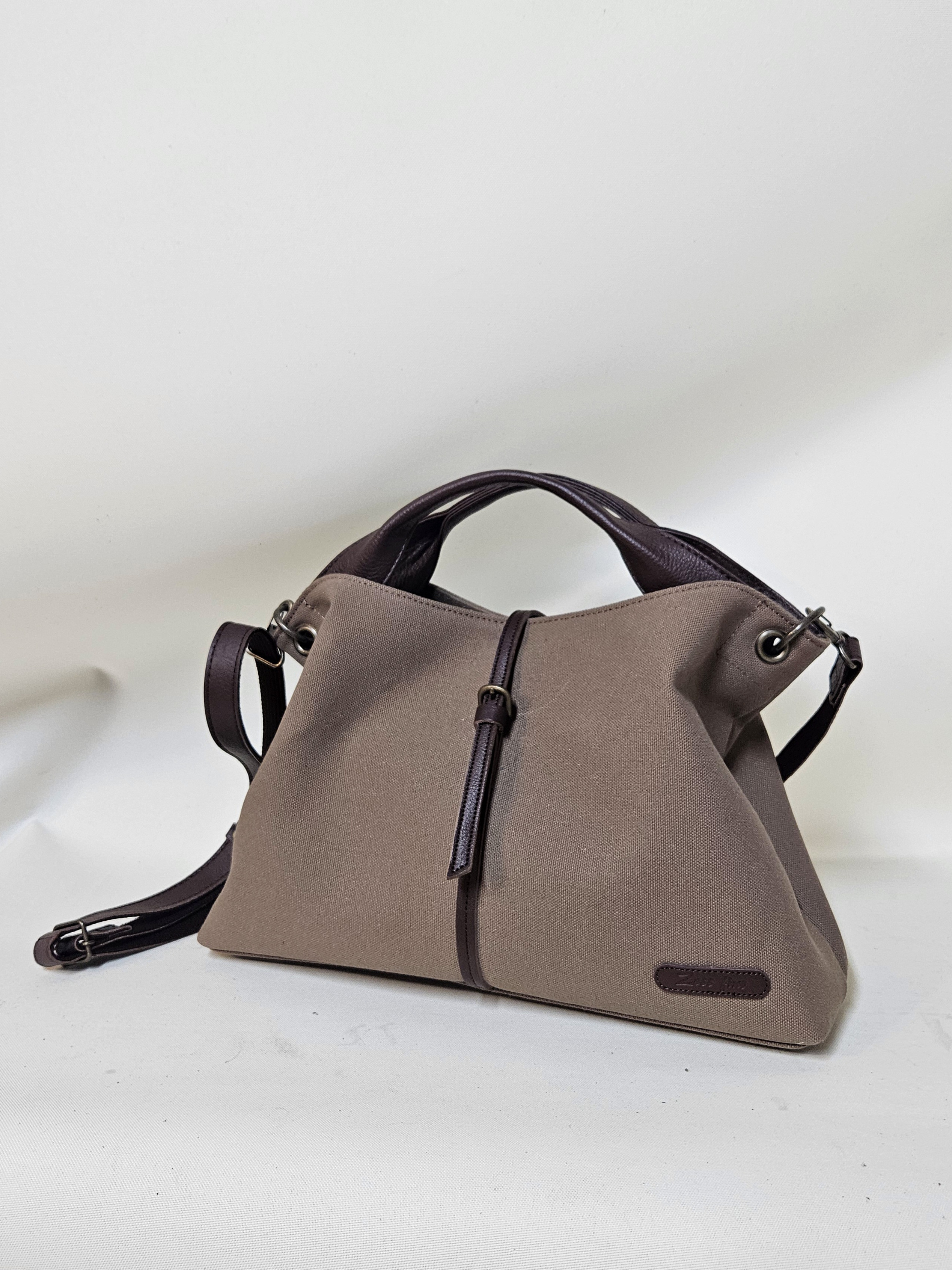 新色　日本製 Zess fino 大人気トートバッグのマグネットベルト開閉式バージョン登場❗色の組み合わせ自由♪︎