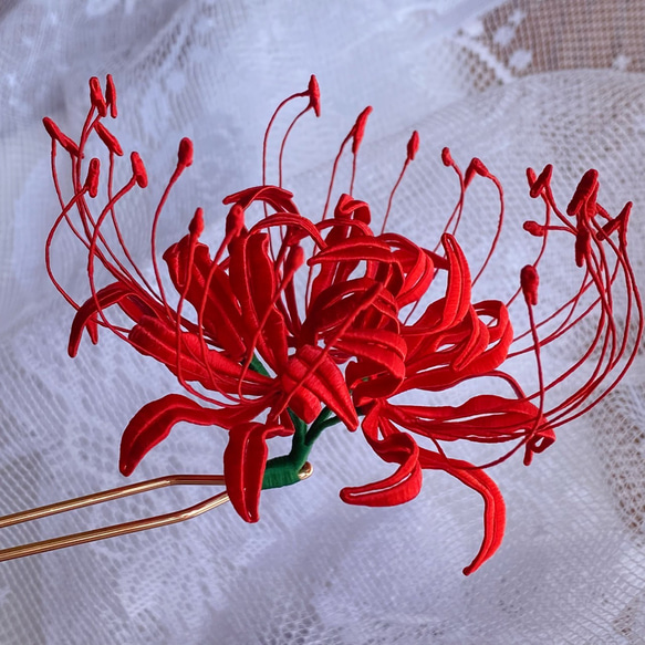 リアル彼岸花の二本挿しかんざし　立体刺繍風 7枚目の画像