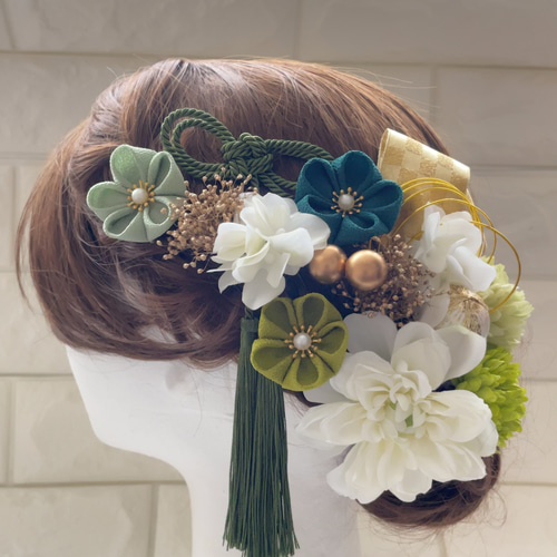 緑＊白＊金 かすみ草 つまみ細工 髪飾り 成人式 結婚式 ヘアピン はな