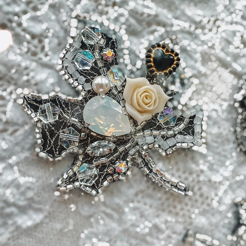 ☆おまとめ☆ 2024 ヴィンテージ☆チェコビーズ/ハートと天使のブローチ